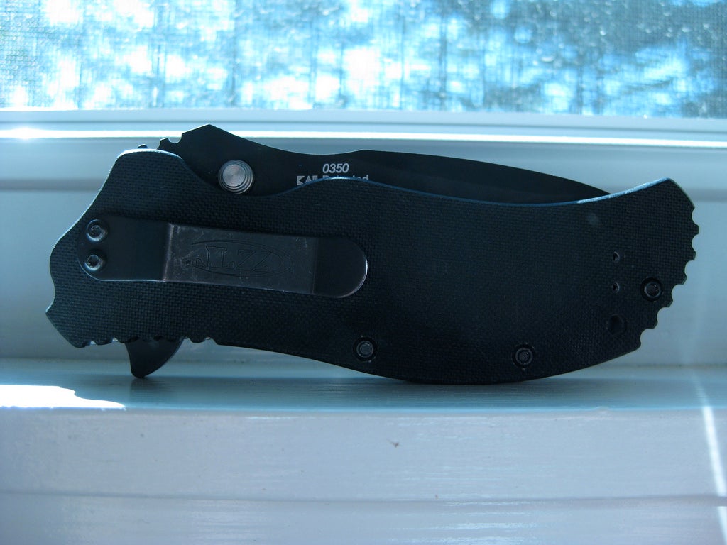 The flipper knife The flipper knife