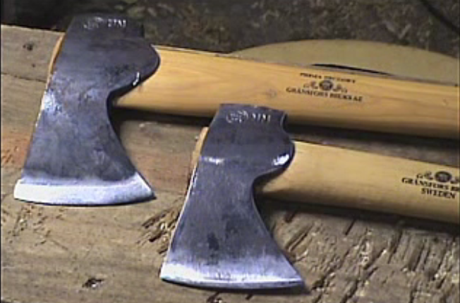 KnifeTests.com Gransfors Bruks Mini Axe Destruction Test