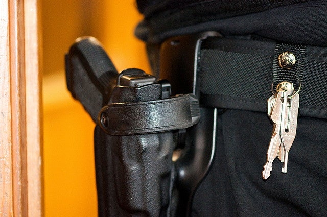 When To Shoot – Takes Two Seconds to Reach Someone From 21 Feet Away and Two Seconds to Unholster a Firearm.
