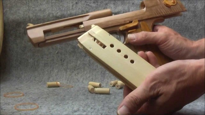 Video: Wooden Desert Eagle Pistol with Mag and Cartridges