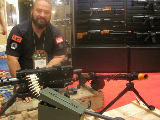 Awesome Airsoft WWII Machine Guns at the 2016  SHOT Show