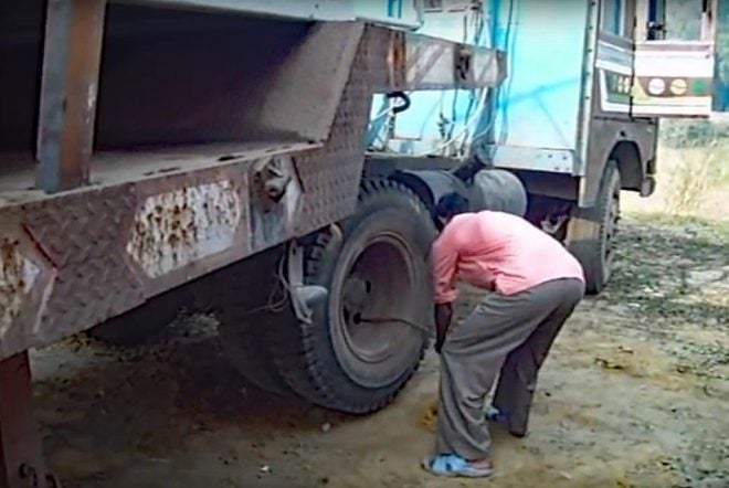 West Bengal, India: Starting a Large Truck With a Rope (Video)