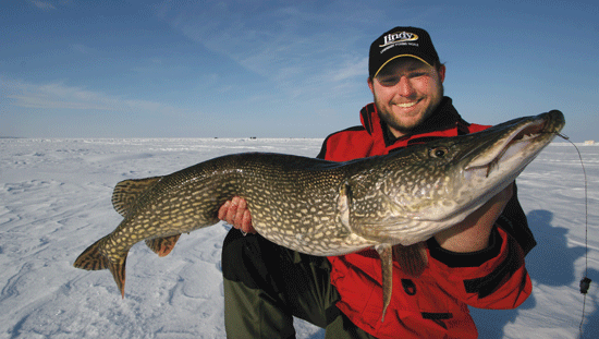 Tip Up Ice Fishing Pike - In-Fisherman