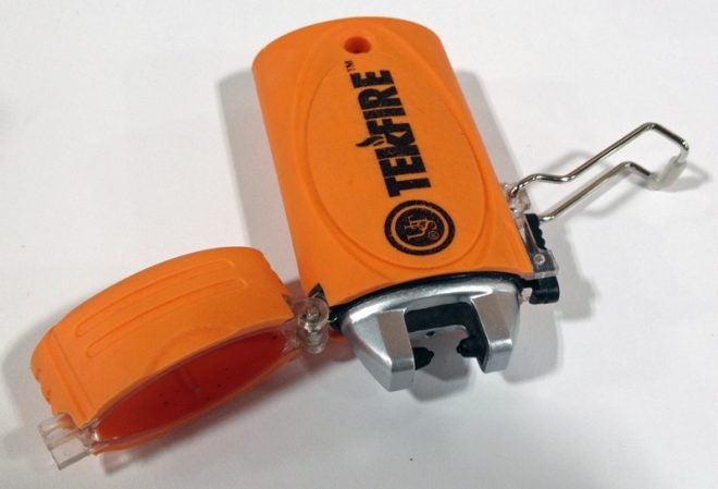 UST’s TekFire: Portable Rechargeable Fuel-Free Fire Starter
