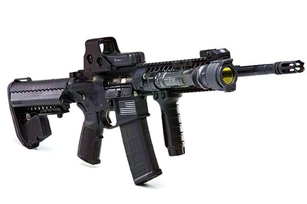 ar-15-for-home-defense-with-light