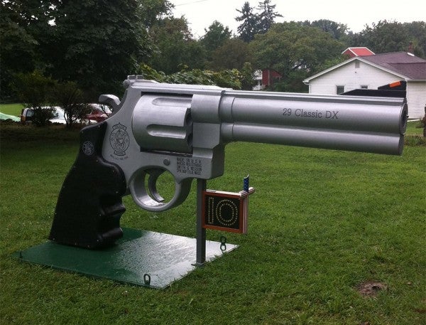 gun-mailbox-revolver2a