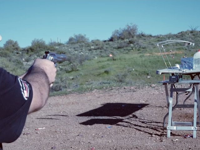 Watch: 44 Magnum V-Crown JHP Gel Test