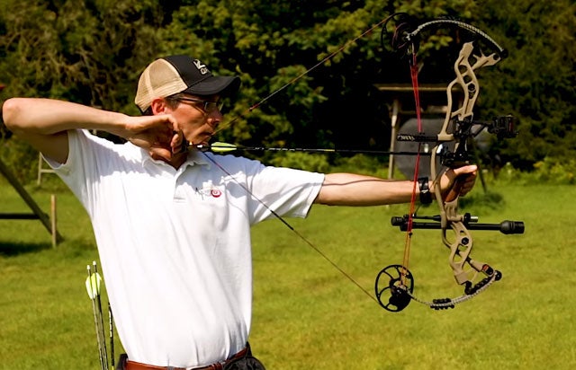 Hoyt Carbon Defiant Profile