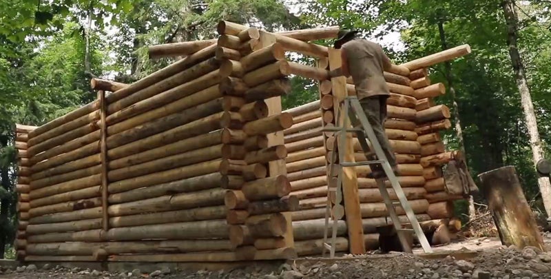 Watch: Time Lapse Log Cabin Build With Hand Tools Watch: Time Lapse Log Cabin Build With Hand Tools