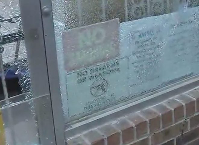 “No Guns” Sign Fails to Stop Armed Robbers, Good Guys With Guns Kill One
