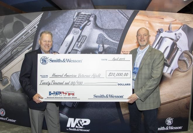 Smith & Wesson Donates $20,000 to ‘Honored American Veterans Afield’