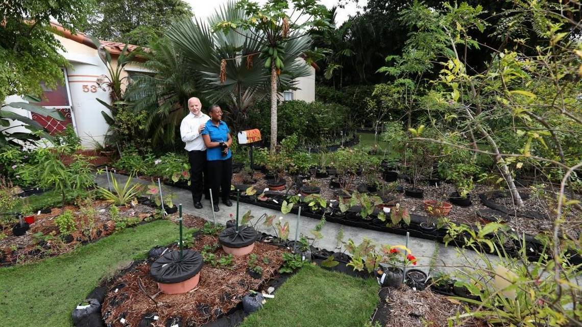 Florida Bans Bans on Front-Yard Gardens Florida Bans Bans on Front-Yard Gardens