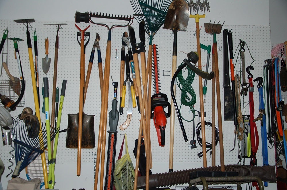 Ageless Weapons: Primitive Defense for Non-Gun Preppers Ageless Weapons: Primitive Defense for Non-Gun Preppers
