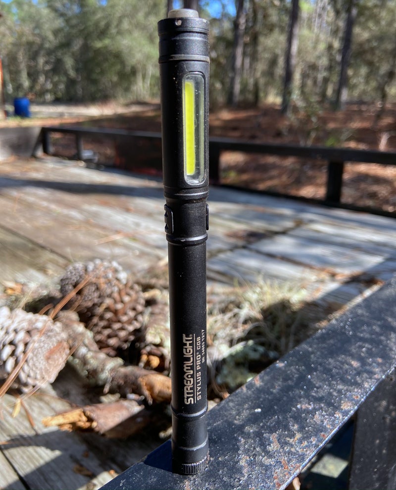 Magnet in base cap of Stylus Pro COB is strong and convenient. (Photo © Russ Chastain)
