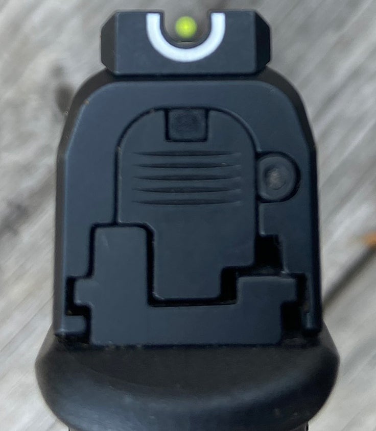 "Tritium U-Dot sight picture." Rear sight does not glow in the dark. (Photo © Russ Chastain)