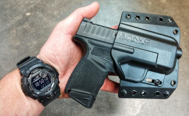 AO Review: Bravo Concealment BCA 3.0 OWB Holster – Springfield Hellcat