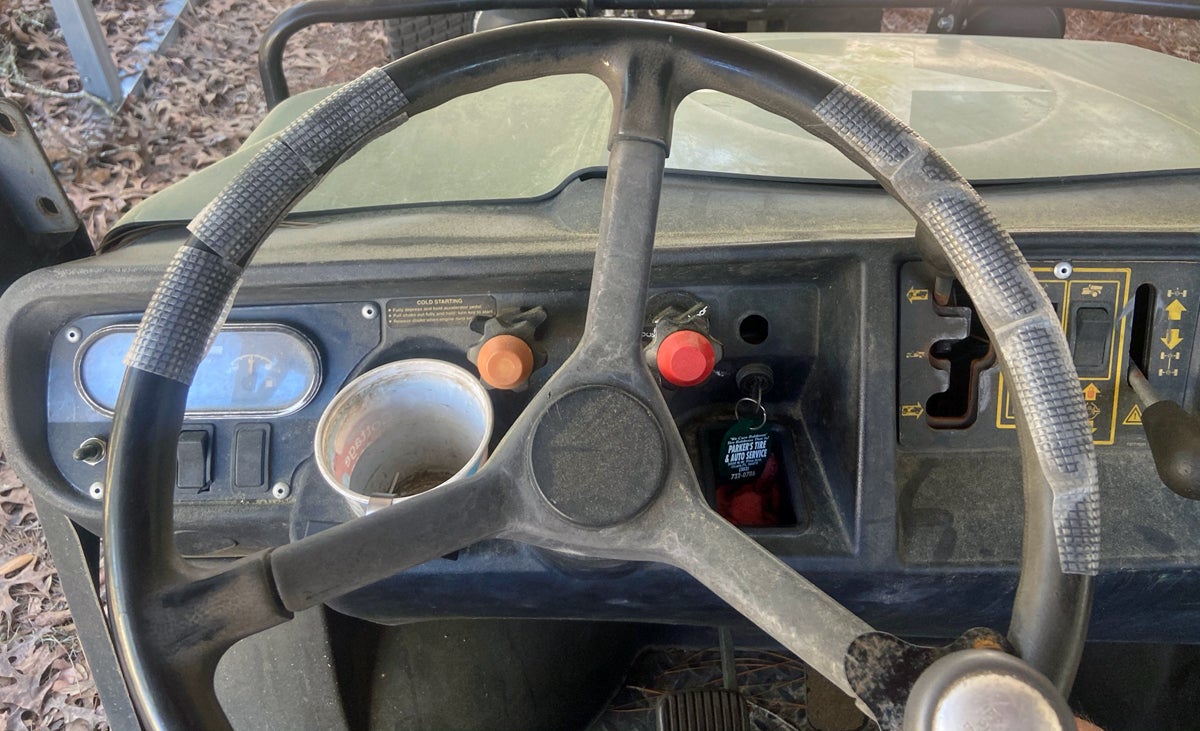 CatTongue tape didn't like my steering wheel (Photo © Russ Chastain)