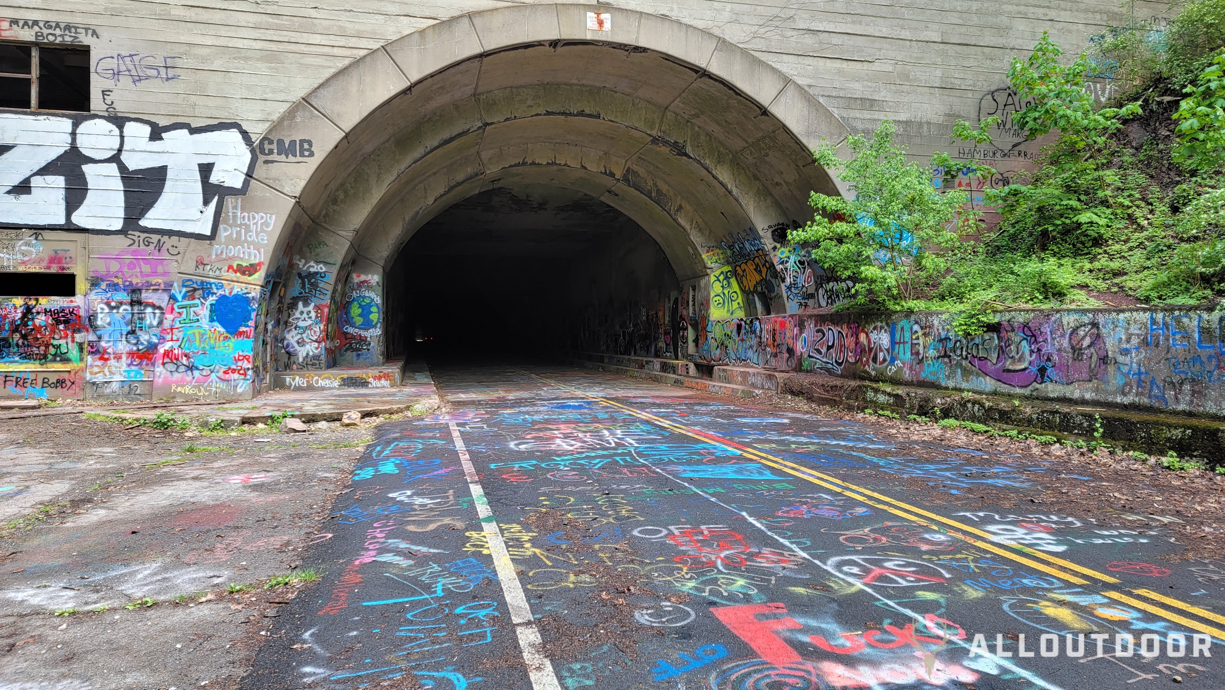 AO Review: Exploring the Apocalyptic Abandoned Pennsylvania Turnpike