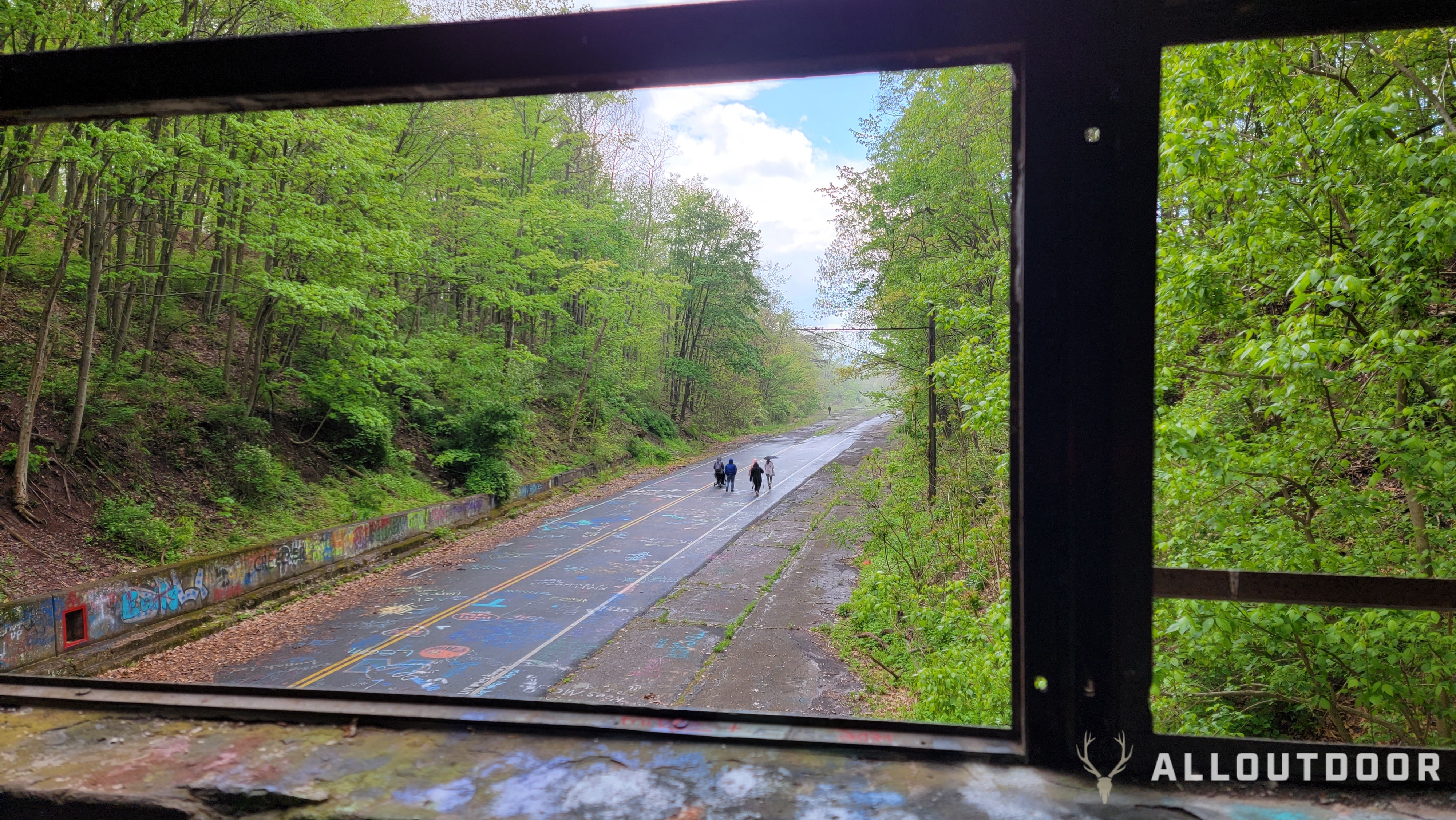 AO Review: Exploring the Apocalyptic Abandoned Pennsylvania Turnpike