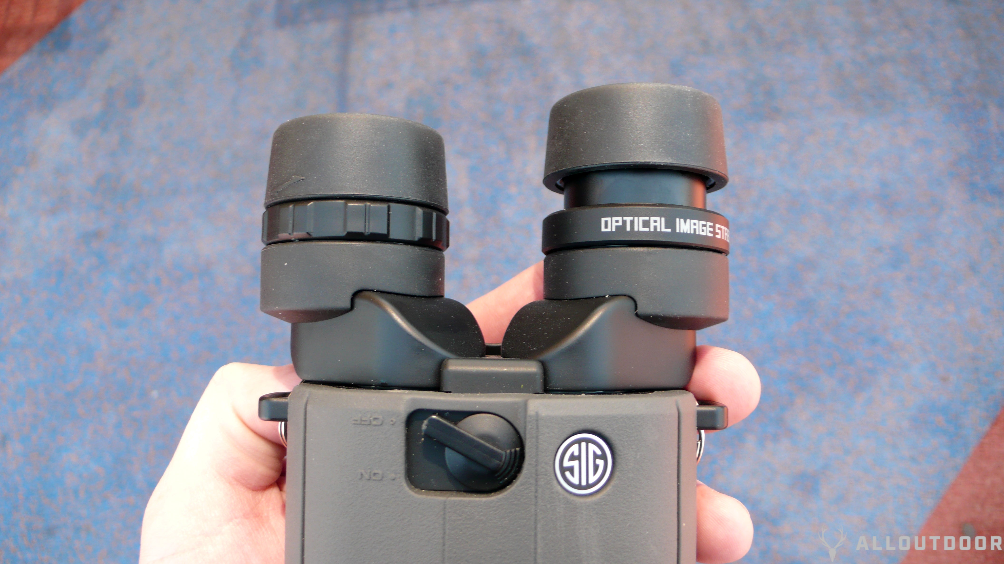 Image stabilized binoculars SIG Zulu6