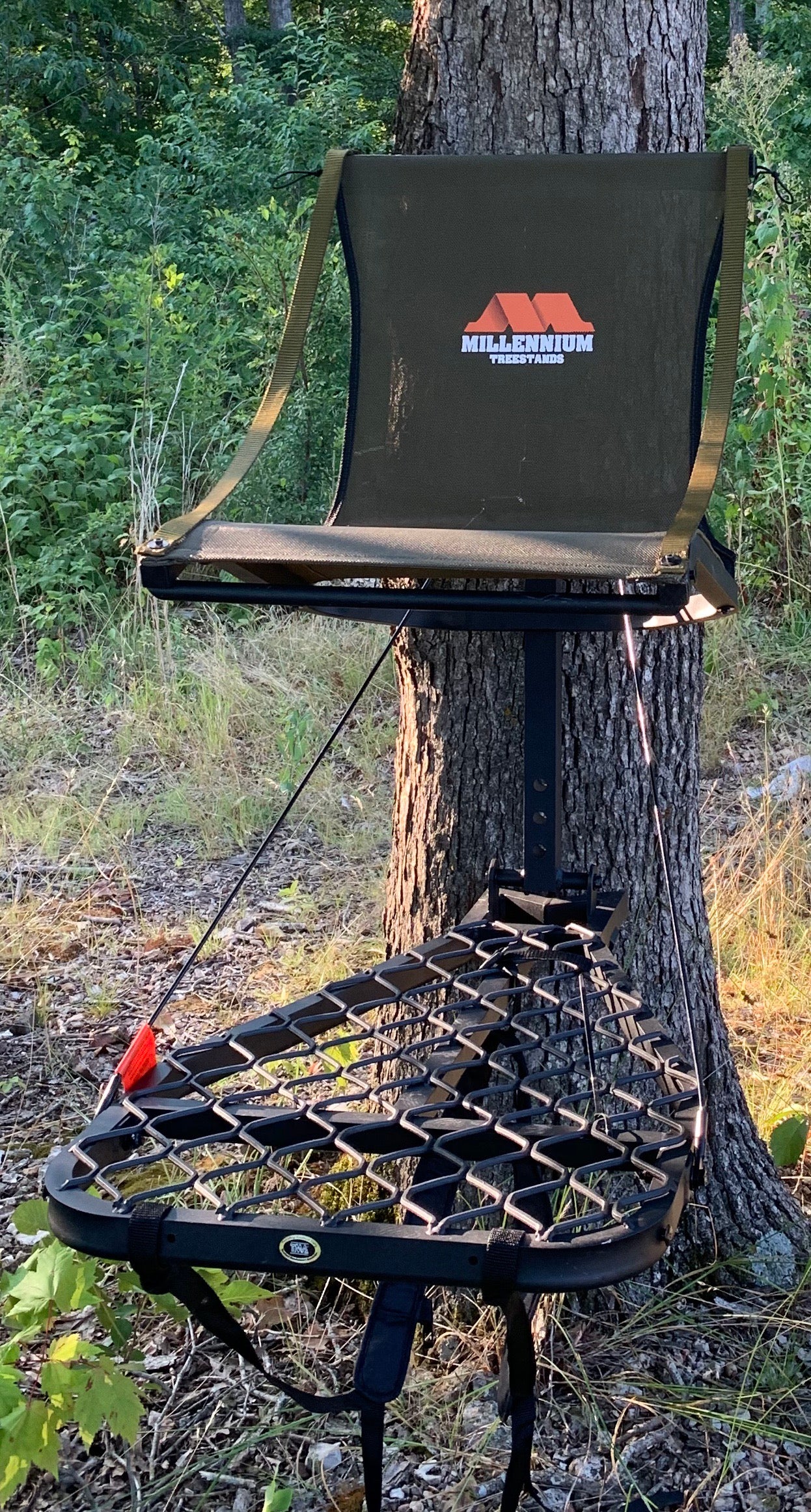  New Millennium M100U Ultralite Hang-On Tree Stand