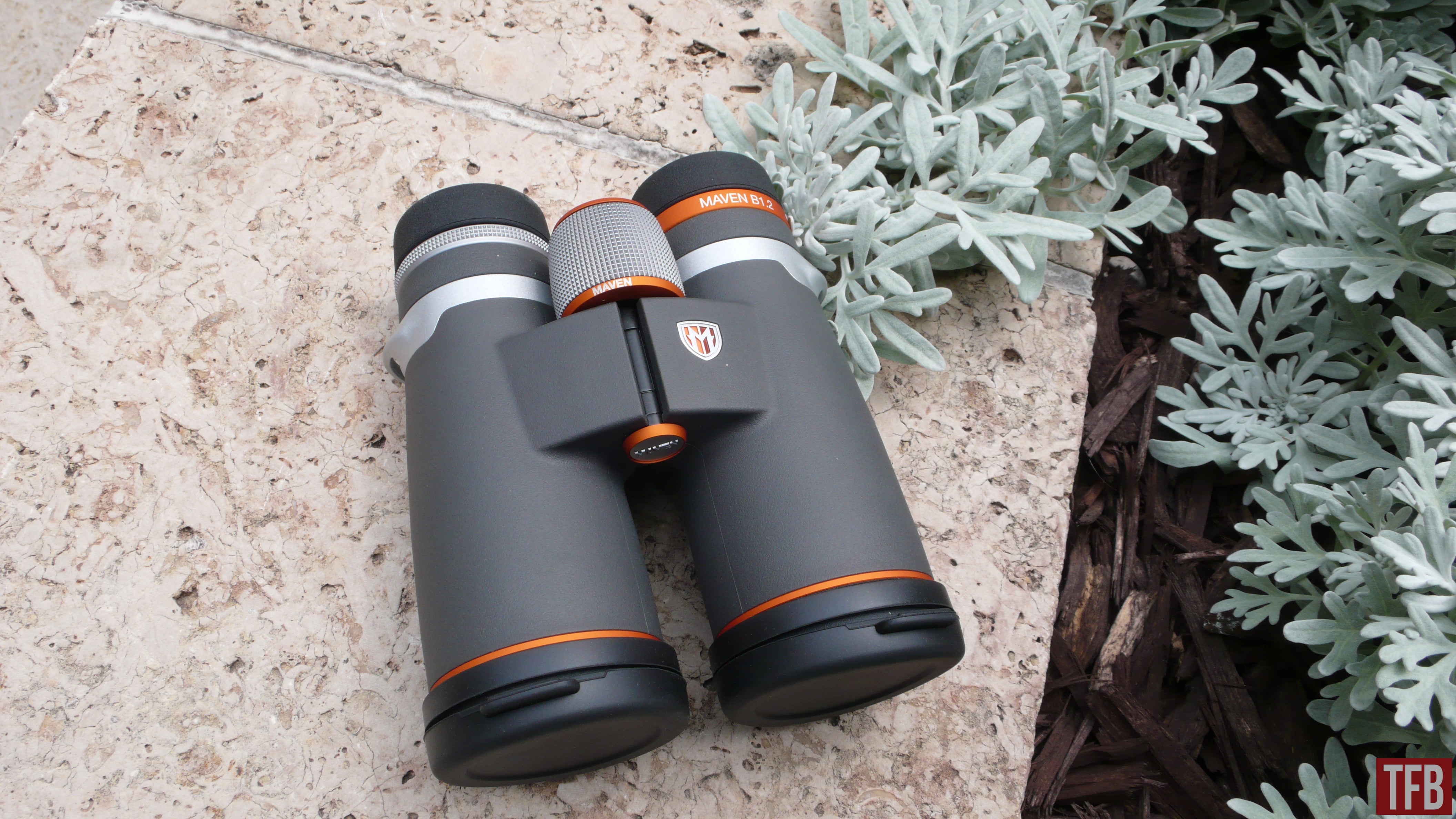 Maven B1.2 Binocular