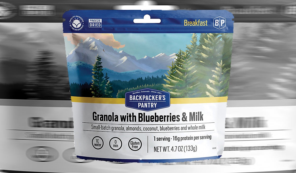 Readywise Adventure Meals Breakfast Daybreak Coconut Blueberry Multi-grain Wholesome goodness milk food review MRE Granola Milk 