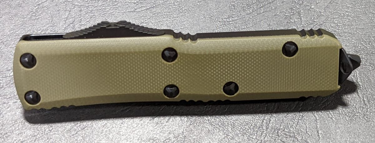 Microtech knives UTX Carpenter CTS 204P metals