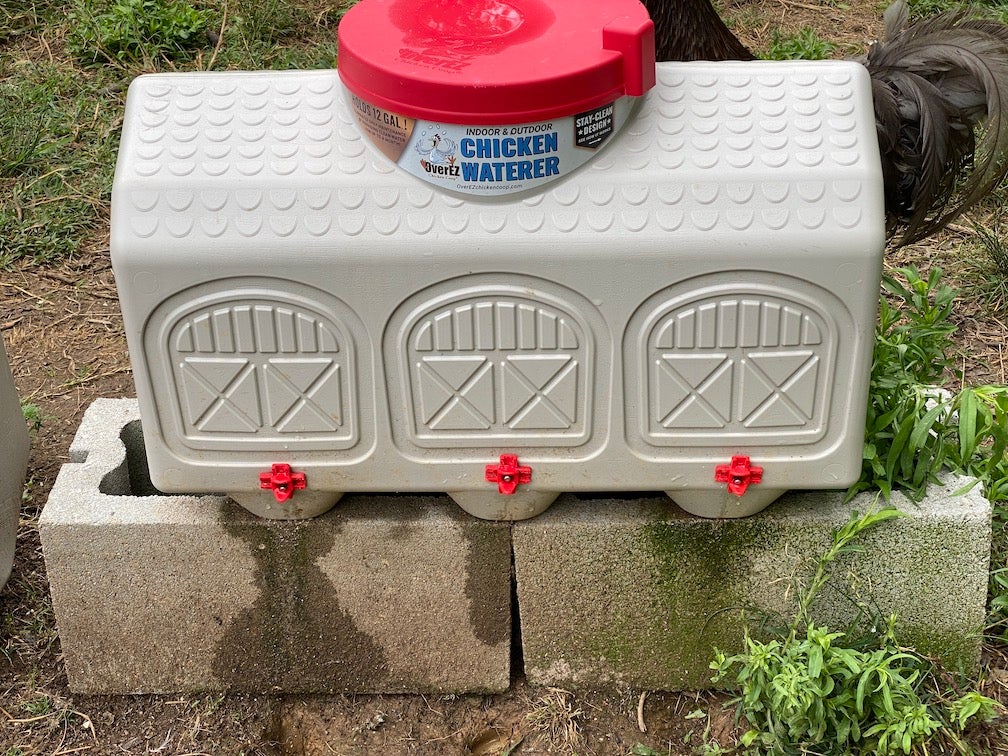 Water Systems – Little Giant Hen Hydrator vs OverEZ Chicken Waterer Water Systems – Little Giant Hen Hydrator vs OverEZ Chicken Waterer