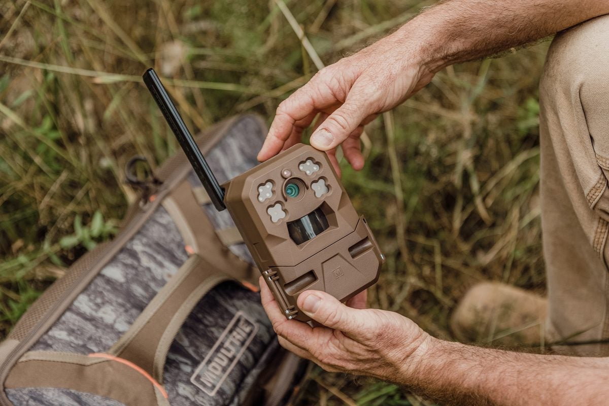 moultrie mobile edge