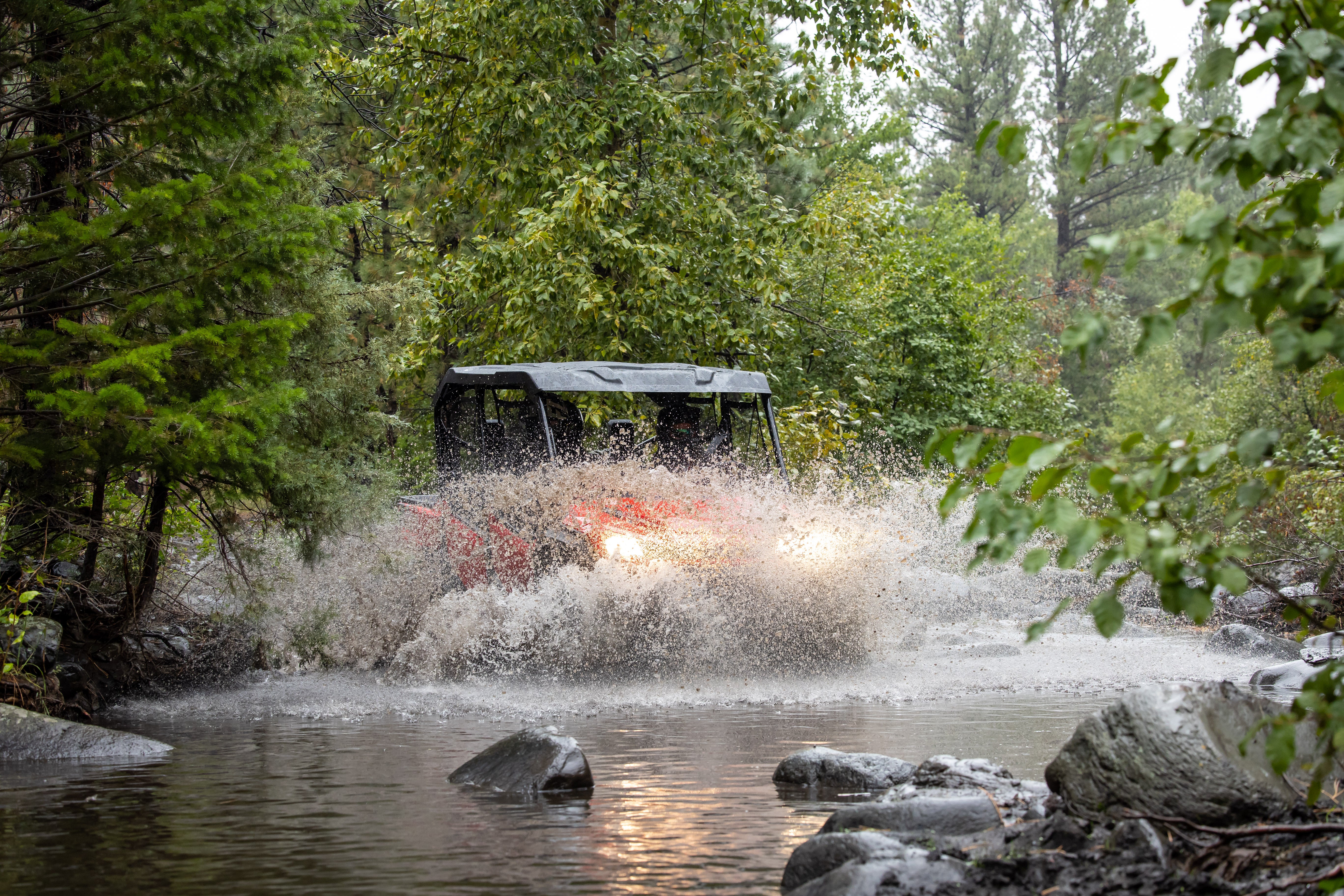 AO Review: The New Honda Pioneer 1000-6 Deluxe Crew SXS