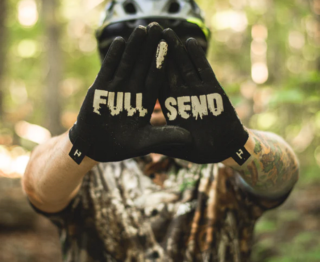 HANDUP Partners with Realtree Camo – EDGE Meets Mountain Biking