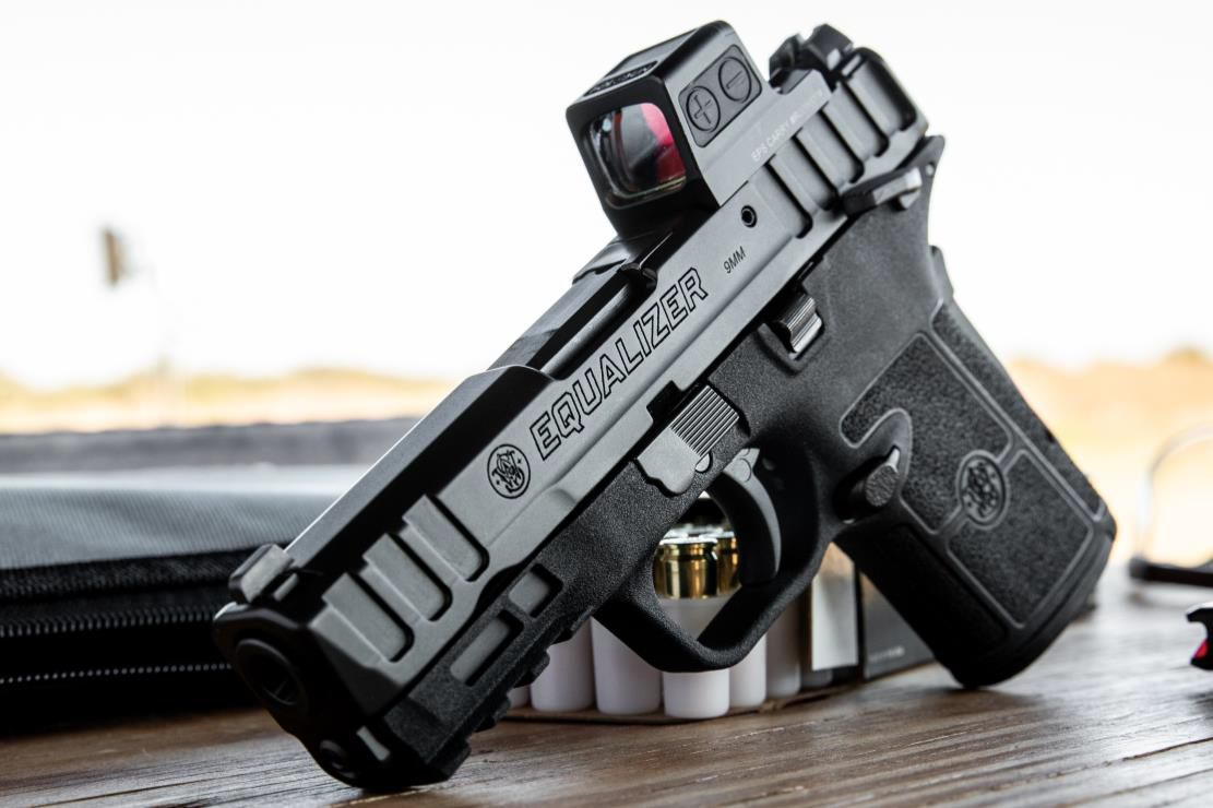 Wolf Army Military Smith And Wesson Equalizer Review Why Safety smith-wesson-equalizer-review-3-gun-kenzie