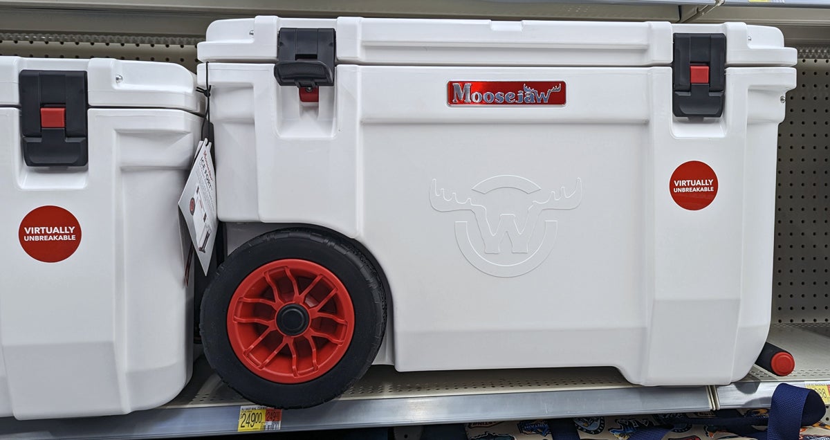 YETI Roadie 24 Cooler - Moosejaw