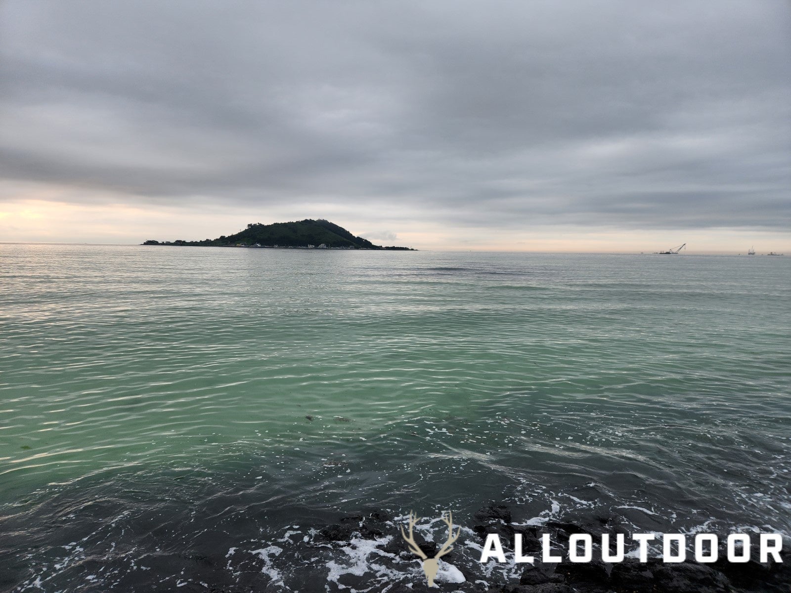 A Day in South Korea - Trying to Fish Jeju Island