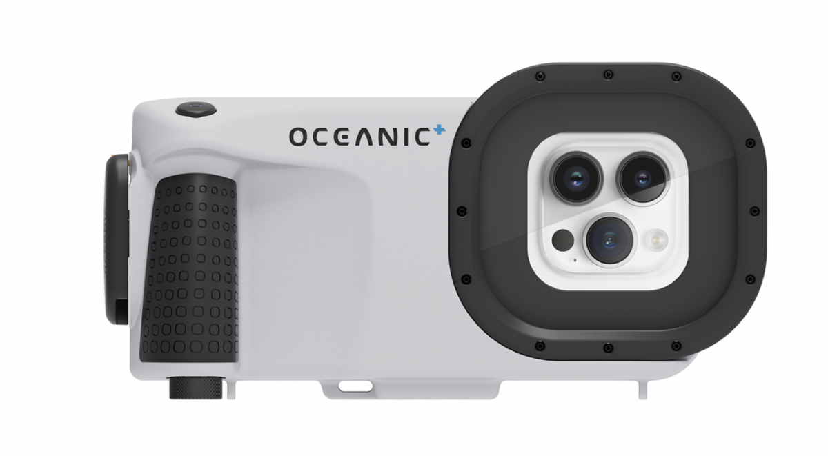 NextImg:Huish Outdoors Announces NEW iPhone Dive Housing