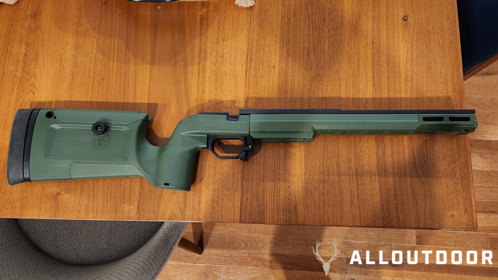 Do-It-Yourself Project (DIY) – Camo Painting a Rifle Stock