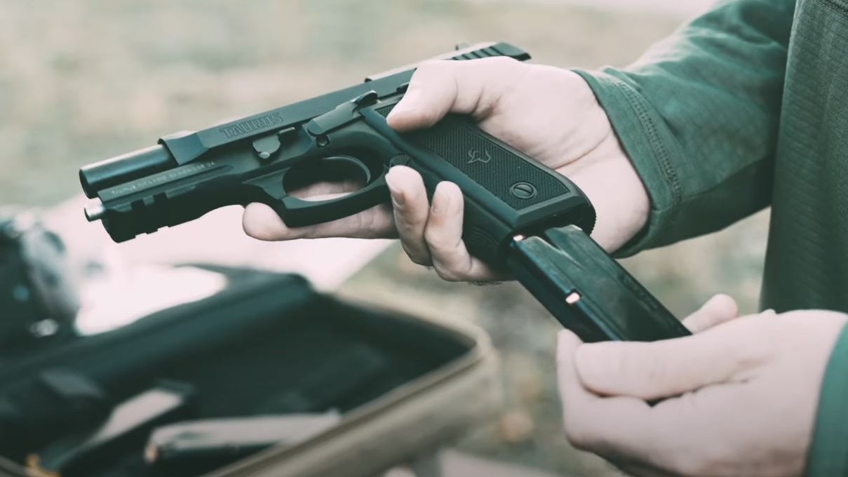 Classic DA/SA is Back! Taurus USA Reintroduces the 18+1 917C Classic DA/SA is Back! Taurus USA Reintroduces the 18+1 917C