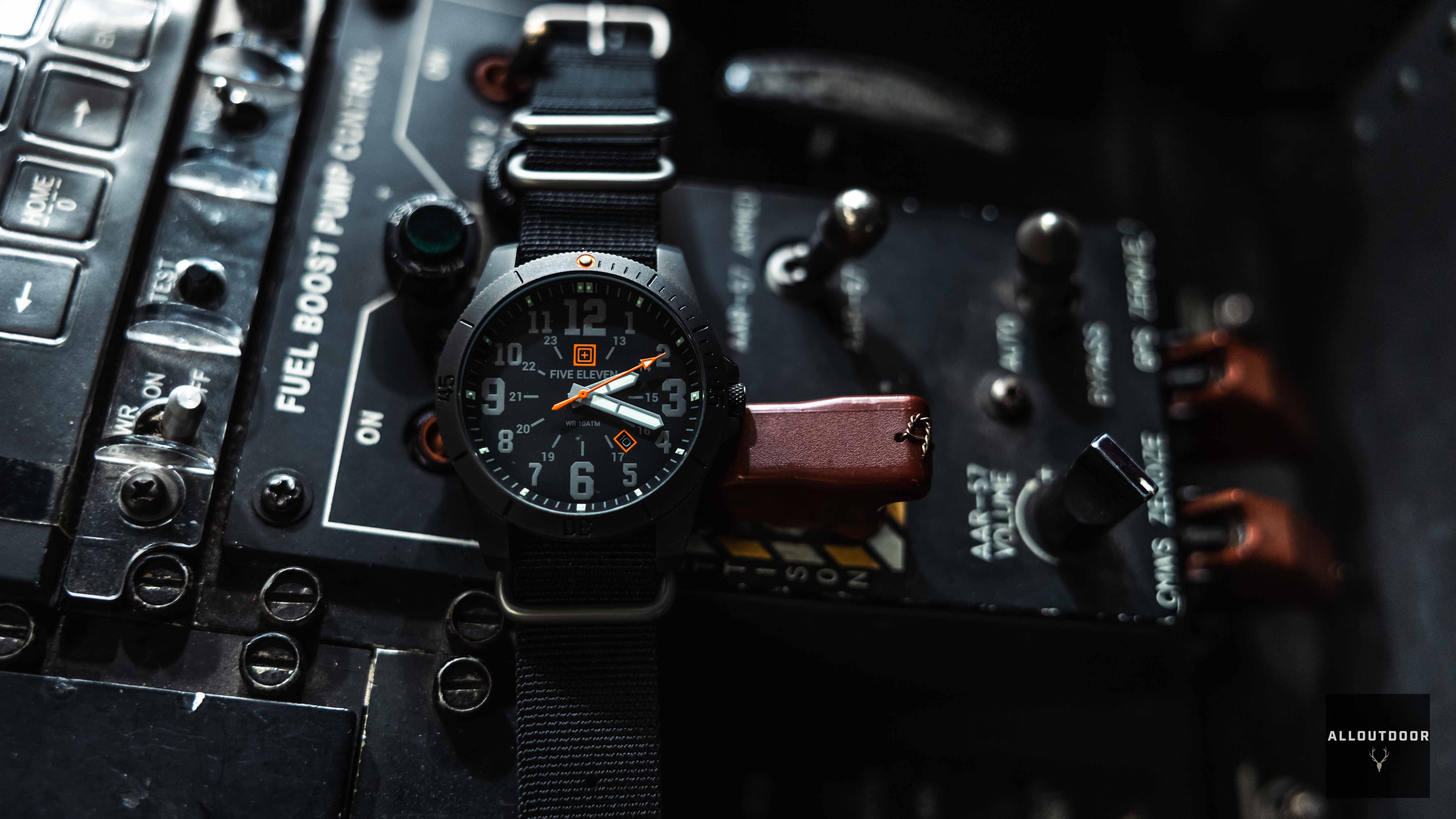 AllOutdoor Review: 5.11 Tactical Field Watch 2.0 - Classical Aesthetic