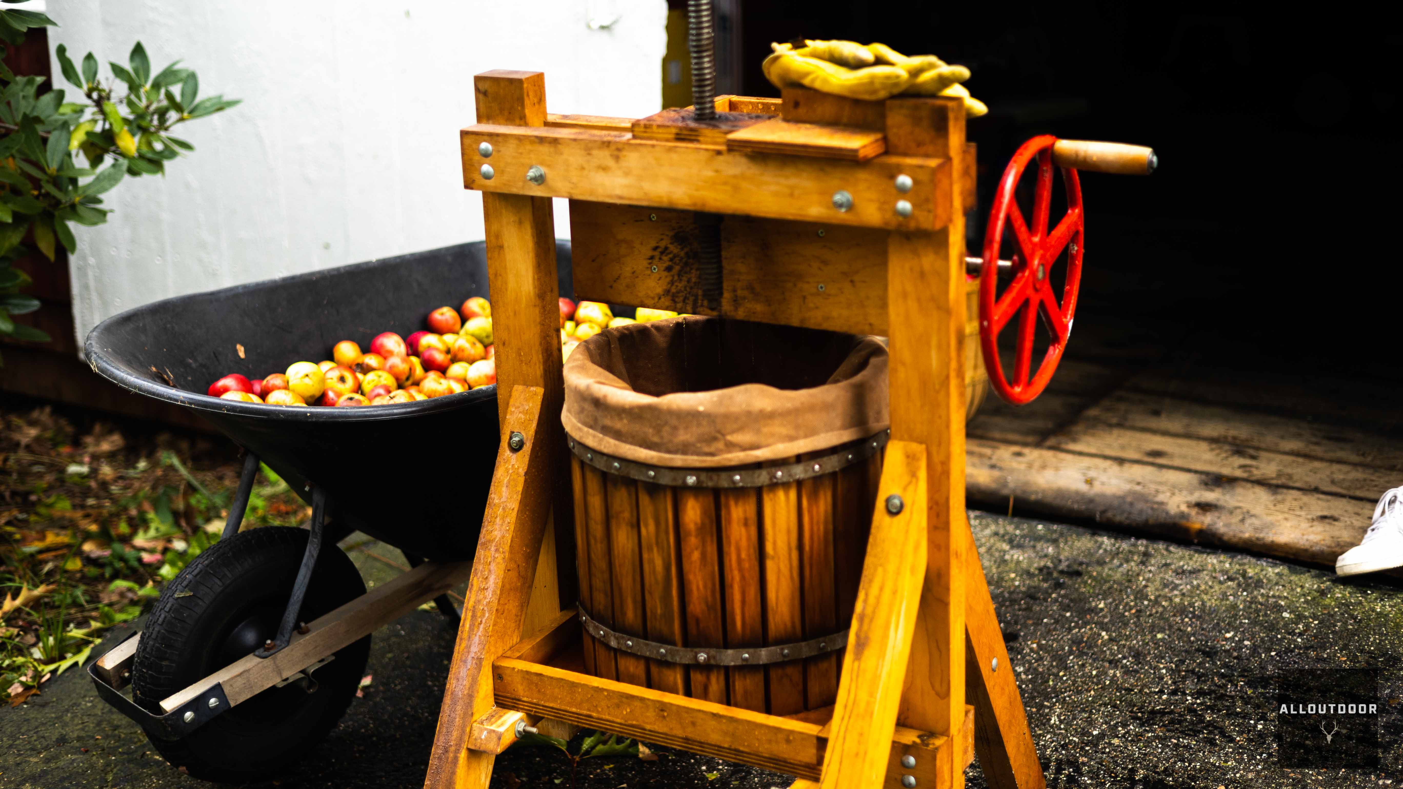 DIY Project - Pressing your Own Homemade Hard Apple Cider, Part 1