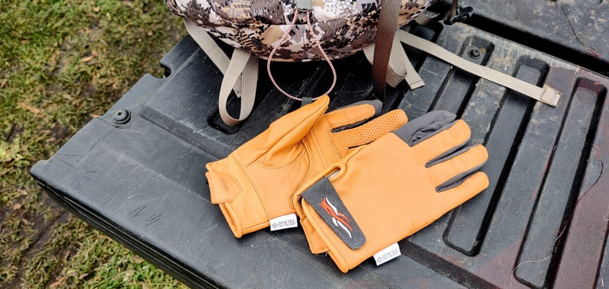 Home on the Range #059: Sitka Gunner Windstopper Glove - Tan