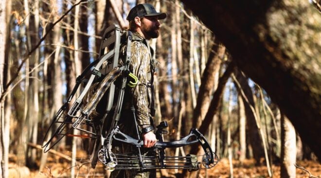 Summit Treestands Dual Threat Pro SD Treestand, Position Seat, Harness