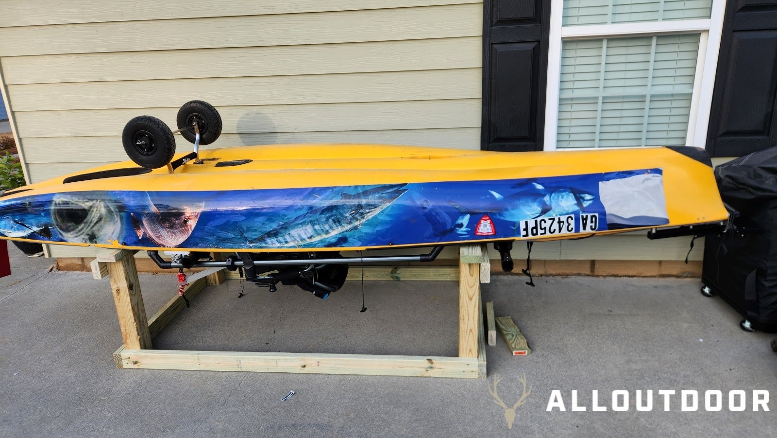 Do-It-Yourself Project (DIY) – Outdoor Kayak Rack