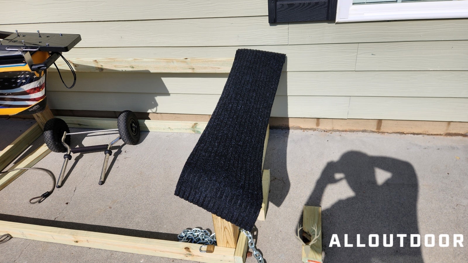 Do-It-Yourself Project (DIY) – Outdoor Kayak Rack