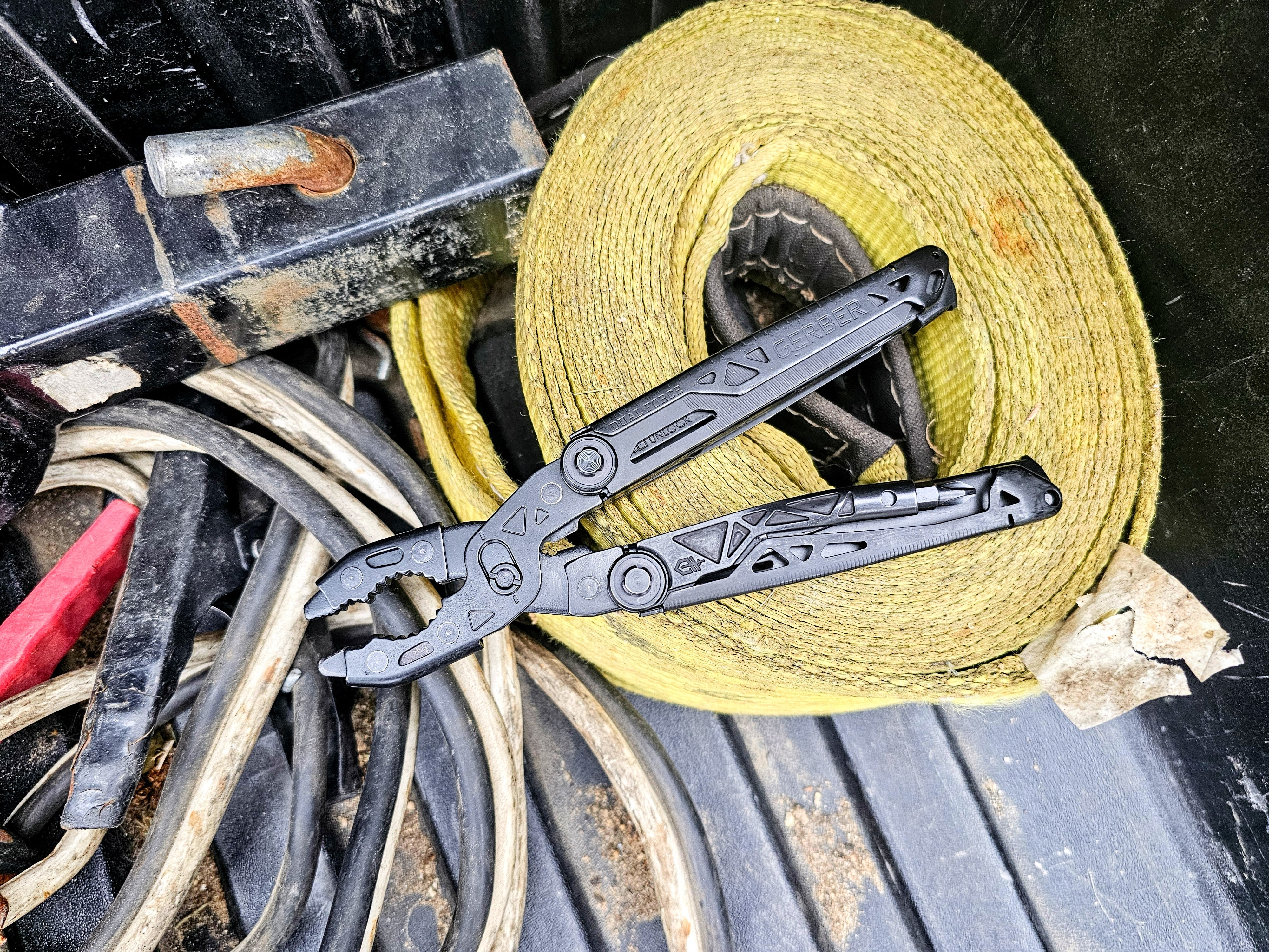 AllOutdoor Review: Gerber Dual-Force Multi-Tool (Black) - Clutch Strength