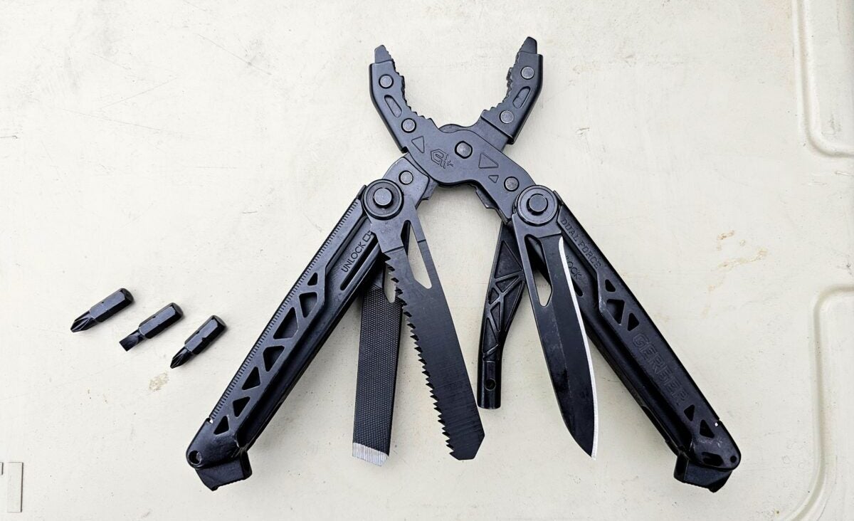 AllOutdoor Review: Gerber Dual-Force Multi-Tool (Black) - Clutch Strength