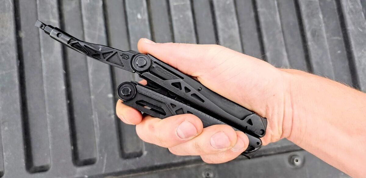 AllOutdoor Review: Gerber Dual-Force Multi-Tool (Black) - Clutch Strength