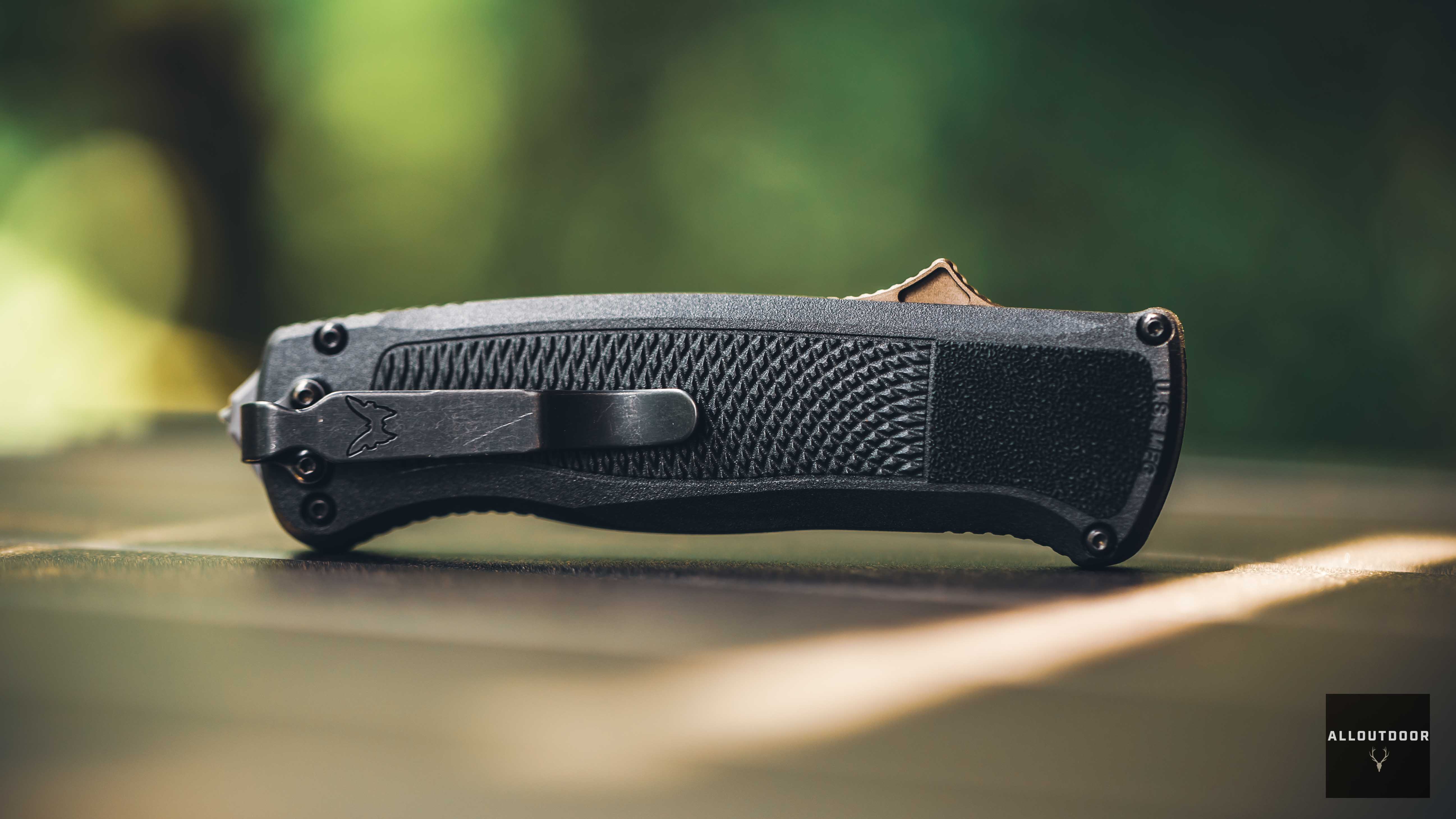 AllOutdoor Review: Benchmade Shootout 5370FE - Aviation Approved