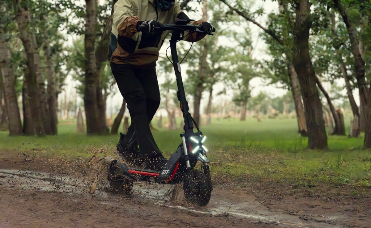 First Look: All-NEW Segway ZT3 Pro All-Terrain Electric Scooter First Look: All-NEW Segway ZT3 Pro All-Terrain Electric Scooter