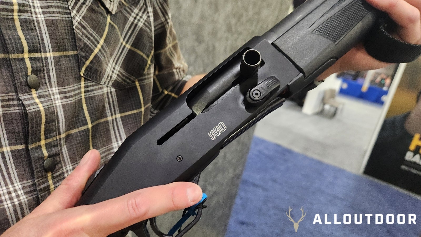[NRAAM 2025] The Shockwave Goes Semi – Mossberg 990 AfterShock